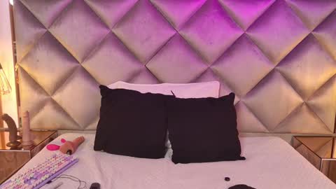 Snapshot of gemma_sm chatting on 09/22/25, 03:08 Maria online show from 09/22/25, 03:08