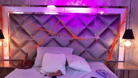 Snapshot of gemma_sm chatting on 10/20/25, 03:07 Maria online show from 10/20/25, 03:07