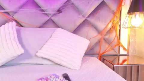 Snapshot of gemma_sm chatting on 10/21/25, 03:07 Maria online show from 10/21/25, 03:07