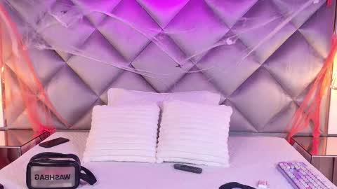 Snapshot of gemma_sm chatting on 10/27/25, 02:59 Maria online show from 10/27/25, 02:59