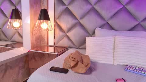 Snapshot of gemma_sm chatting on 11/16/25, 03:12 Maria online show from 11/16/25, 03:12