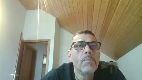 Snapshot of gen3841 chatting on 12/20/24, 11:00 Gen online show from 12/20/24, 11:00
