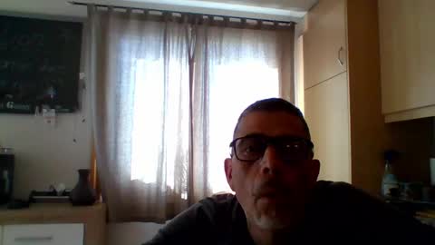 Snapshot of gen3841 chatting on 05/01/26, 07:46 Gen online show from 05/01/26, 07:46