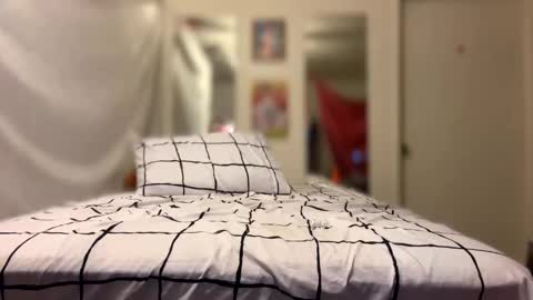 Snapshot of genderpalooza chatting on 01/08/25, 04:44 Lenzy LaCanada online show from 01/08/25, 04:44