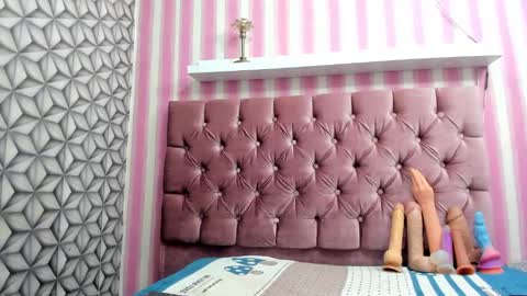 Snapshot of genesis_03_ chatting on 10/05/25, 01:31 genesis_03_ online show from 10/05/25, 01:31