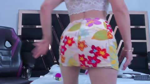 genesis_lunar online show from 10/11/25, 08:18