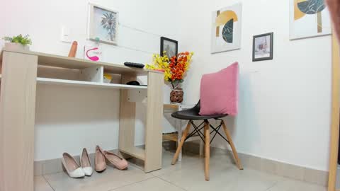 Snapshot of genesis_torres chatting on 09/27/25, 04:28 Genesis online show from 09/27/25, 04:28