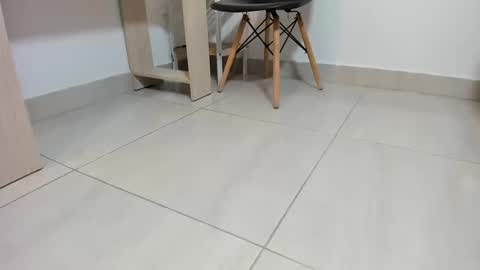 Snapshot of genesis_torres chatting on 10/15/25, 04:56 Genesis online show from 10/15/25, 04:56