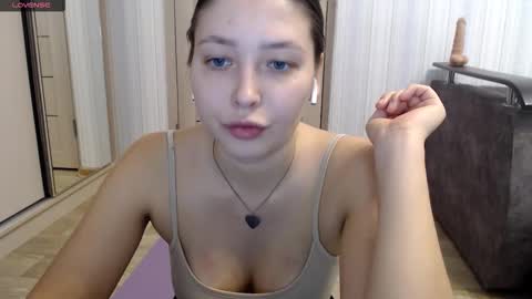 genev__ievee online show from 03/09/26, 04:22