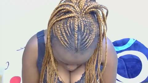 Snapshot of geni_smart chatting on 11/03/25, 07:59 Luciana online show from 11/03/25, 07:59