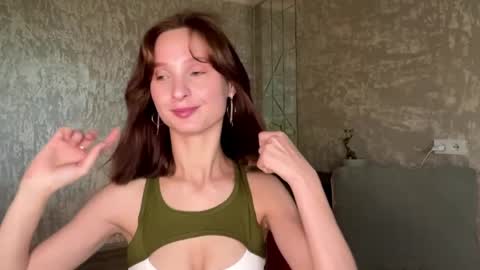 Snapshot of genieflug chatting on 06/03/26, 01:14 Riana online show from 06/03/26, 01:14