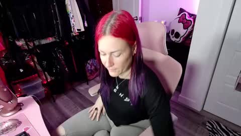 Genny Rock   and  online show from 11/11/25, 01:49