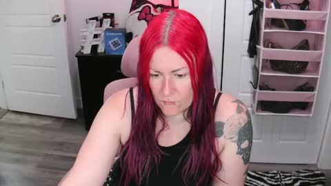 Genny Rock   and  online show from 06/05/26, 11:38