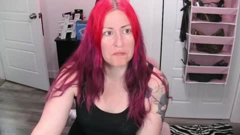 Genny Rock   and  online show from 06/08/26, 01:22