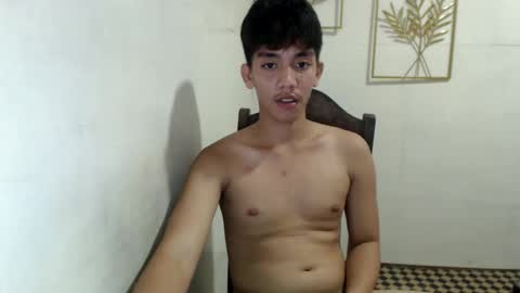 Snapshot of gentlemanlustx chatting on 09/12/25, 02:28 Rayl online show from 09/12/25, 02:28