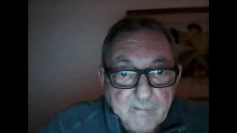 Snapshot of georg1412 chatting on 12/05/24, 04:01 georg1412 online show from 12/05/24, 04:01