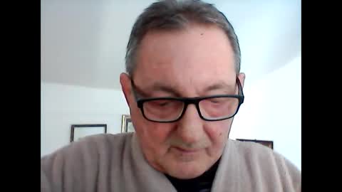 Snapshot of georg1412 chatting on 02/08/25, 12:06 georg1412 online show from 02/08/25, 12:06