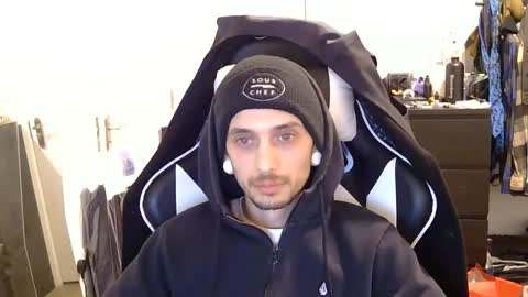 George2323 online show from 12/17/24, 11:27