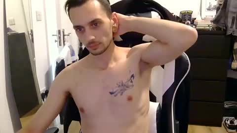 George2323 online show from 01/05/25, 02:17