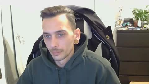 George2323 online show from 11/02/25, 07:38