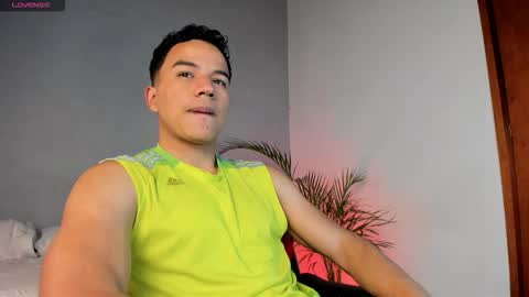 Snapshot of george_cams1 chatting on 02/08/26, 03:32 Jorge online show from 02/08/26, 03:32