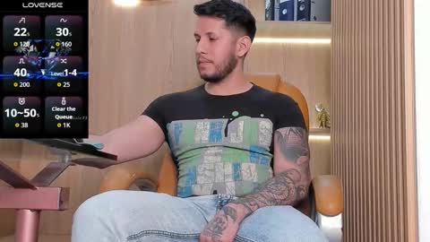 Snapshot of george_diesell_ chatting on 11/06/25, 09:37 George online show from 11/06/25, 09:37