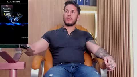 Snapshot of george_diesell_ chatting on 11/11/25, 04:01 George online show from 11/11/25, 04:01