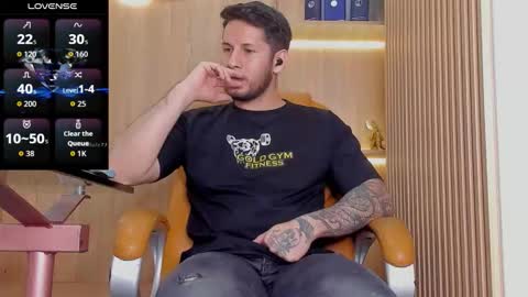 Snapshot of george_diesell_ chatting on 11/21/25, 09:46 George online show from 11/21/25, 09:46