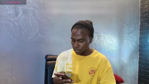 Snapshot of george_lancee chatting on 10/02/25, 03:24 G E O R G E online show from 10/02/25, 03:24