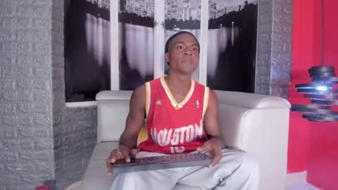 Snapshot of george_lancee chatting on 10/07/25, 03:04 G E O R G E online show from 10/07/25, 03:04