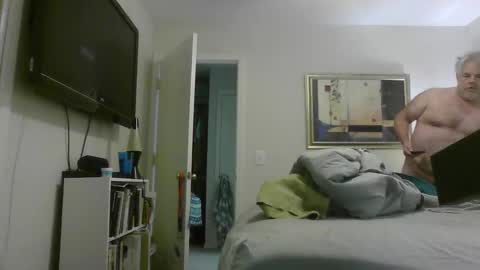 Snapshot of georgiagooner chatting on 10/28/25, 11:25 ProudGooner online show from 10/28/25, 11:25