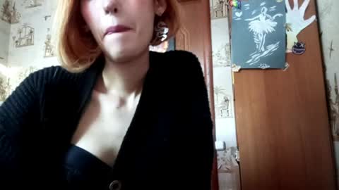Snapshot of georgianahaeussler chatting on 06/02/26, 03:36 Ellie online show from 06/02/26, 03:36