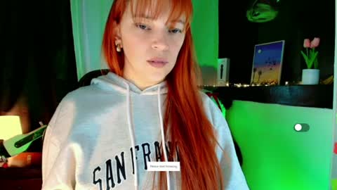 Snapshot of georgina_moschino chatting on 07/19/26, 05:22 georgina_moschino online show from 07/19/26, 05:22