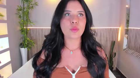 GeorginaReyes  online show from 12/16/25, 10:37