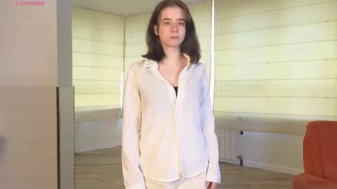 Snapshot of georginatrue chatting on 09/22/25, 03:19 My name is Kelly online show from 09/22/25, 03:19