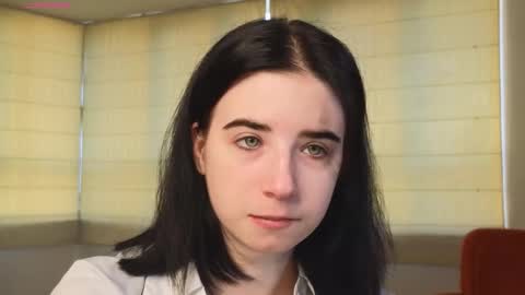 Snapshot of georginatrue chatting on 10/13/25, 03:17 My name is Kelly online show from 10/13/25, 03:17