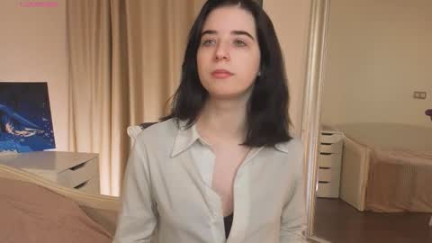 Snapshot of georginatrue chatting on 10/26/25, 03:01 My name is Kelly online show from 10/26/25, 03:01