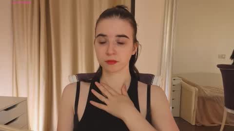 Snapshot of georginatrue chatting on 11/09/25, 03:05 My name is Kelly online show from 11/09/25, 03:05