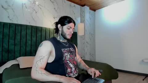 Snapshot of georgios_makris chatting on 12/14/25, 03:23 Georgios Makris online show from 12/14/25, 03:23