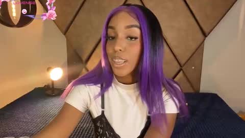 Snapshot of georgis__ chatting on 10/23/25, 09:02 Georgina  online show from 10/23/25, 09:02