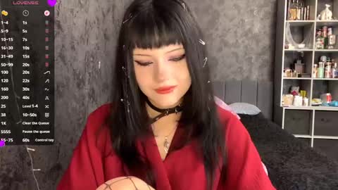 EmelyWoodes online show from 06/02/26, 07:32