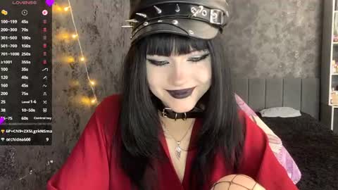 EmelyWoodes online show from 06/15/26, 07:21