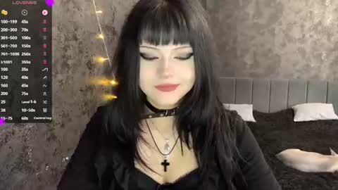 EmelyWoodes online show from 06/22/26, 08:11