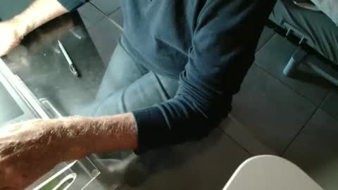 Snapshot of gesiur chatting on 09/16/25, 04:30 geo online show from 09/16/25, 04:30