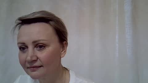 Snapshot of gessy_angel chatting on 12/19/25, 10:33 gessy_angel online show from 12/19/25, 10:33
