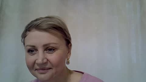 Snapshot of gessy_angel chatting on 12/23/25, 07:28 gessy_angel online show from 12/23/25, 07:28