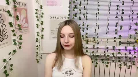 Snapshot of gf_yup chatting on 12/21/24, 02:58 Alexa online show from 12/21/24, 02:58