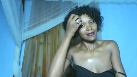 Snapshot of gggloria chatting on 12/19/25, 06:20 gggloria online show from 12/19/25, 06:20