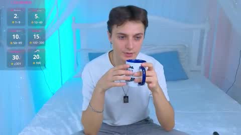 Snapshot of ggimperator chatting on 10/30/25, 10:16 Alex online show from 10/30/25, 10:16