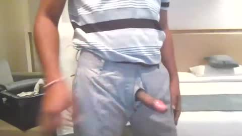 Snapshot of ggnstud chatting on 08/04/26, 04:31 Big Brown Cock online show from 08/04/26, 04:31